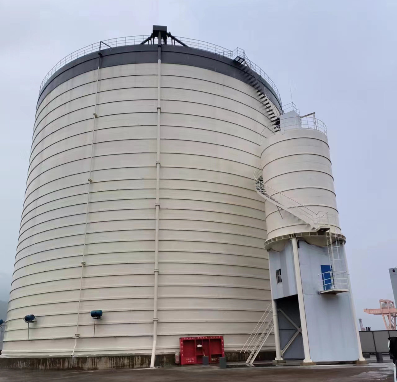 双滦10万吨水泥钢板库